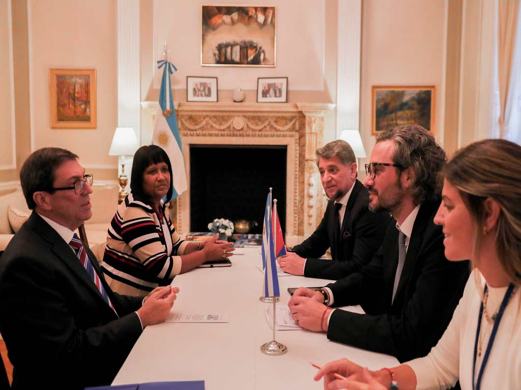 diplomaticos-cubanos-argentinos