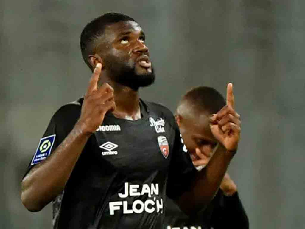 lorient-vence-a-auxerre-y-es-tercero-en-futbol-frances