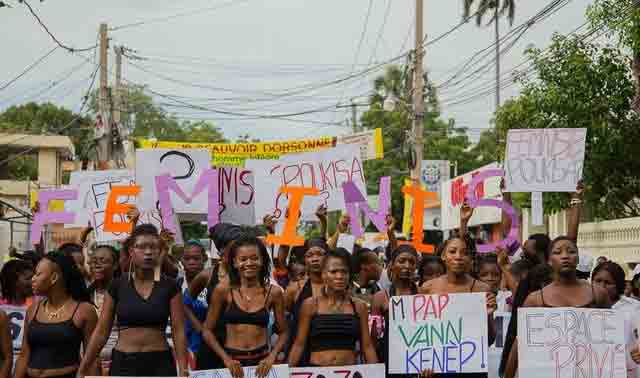 mujeres-de-haiti-protestan-contra-la-violencia