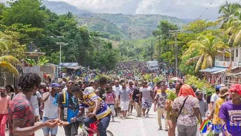 miles-de-haitianos-a-las-calles-contra-inflacion-y-pobreza