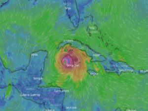 huracan-cuba