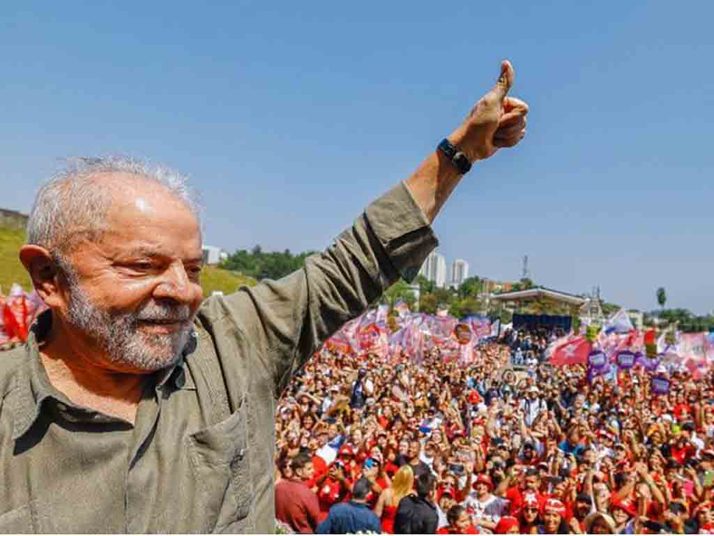 lula-quiere-un-brasil-armado-de-libro-conocimiento-y-cultura