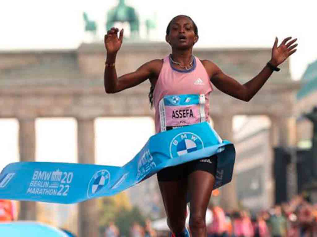 destacan-record-de-la-etiope-tigist-assefa-en-maraton-de-berlin