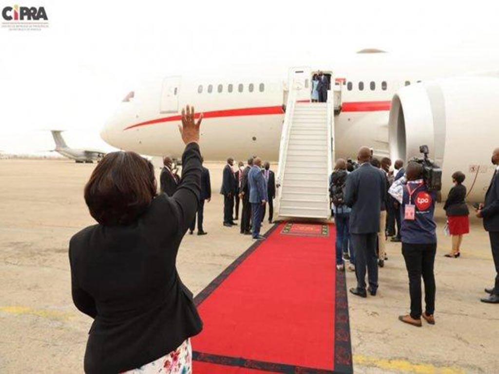 presidente-angola-avion