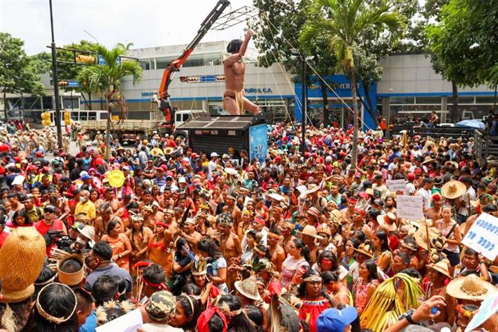  presidente-de-venezuela-convoca-a-congreso-de-movimiento-indigena