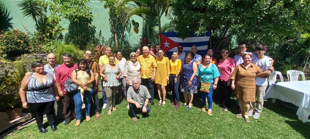 Cubanos residentes en El Salvador