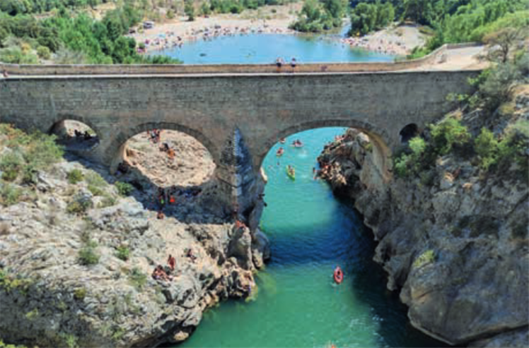 Francia puente río Hérault