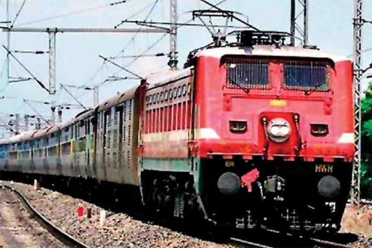 ferrocarriles-indios-sustituiran-su-flota-por-vehiculos-electricos