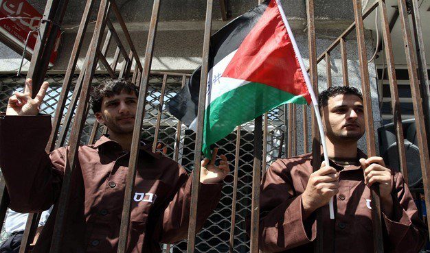 treinta-presos-palestinos-continuan-huelga-de-hambre-en-israel