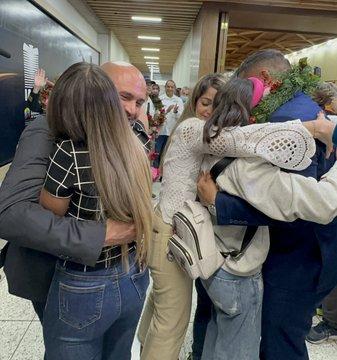  ultimos-cinco-tripulantes-de-avion-venezolano-retornaron-a-la-patria