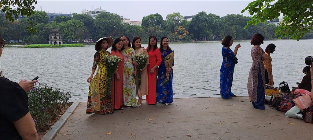  vietnam-festeja-con-progreso-encomiable-el-dia-de-la-mujer