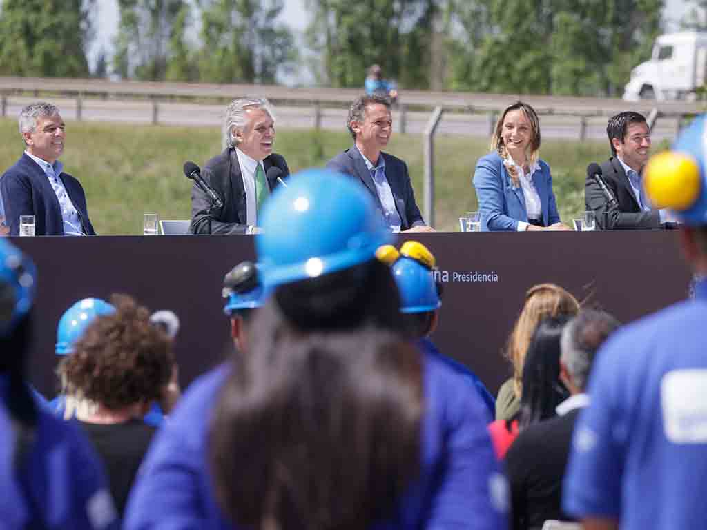 presidente-reitero-compromiso-con-desarrollo-de-argentina