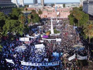 organizaciones-argentinas-marchan-en-dia-de-la-lealtad-peronista