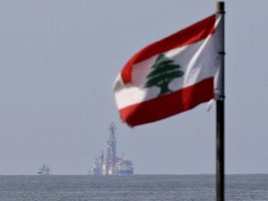 bandera-líbano-mar