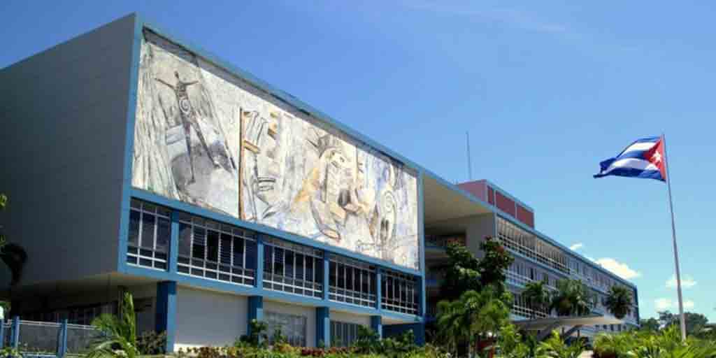academicos-foraneos-saludan-a-la-universidad-de-oriente-en-cuba