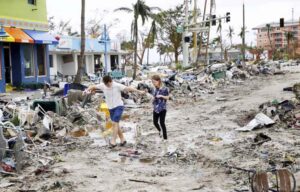 familias-de-florida-tardaran-en-recuperar-sus-casas-afectadas-por-ian