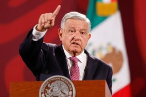 revela-lopez-obrador-opositores-aspirantes-a-presidente-de-mexico