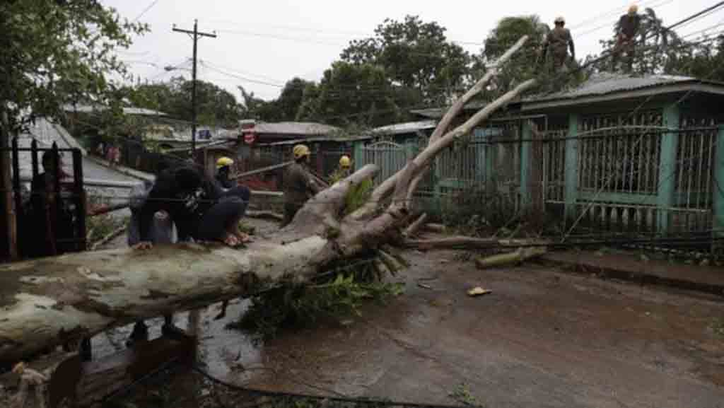 el-salvador-intensifica-recuperacion-tras-paso-de-julia