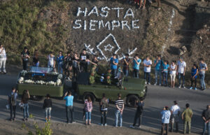 Reciben en Santa Clara cortejo fúnebre con cenizas de Fidel Castro