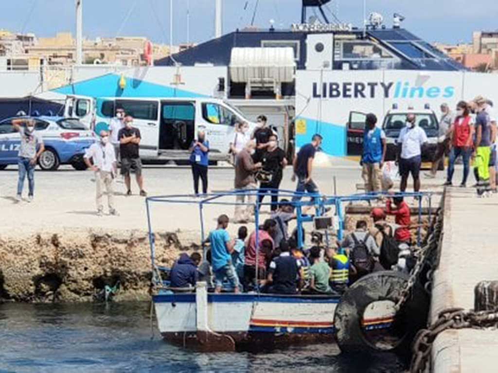 italia-enfrenta-nueva-ola-de-desembarcos-de-inmigrantes-en-lampedusa