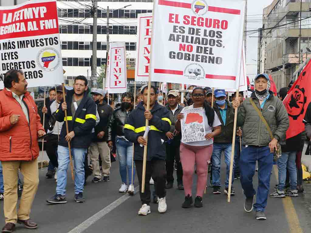  marchan-en-ecuador-por-derechos-laborales-a-un-siglo-de-huelga-obrera