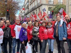 plaza-mayor-de-madrid-copada-por-manifestacion-sindical