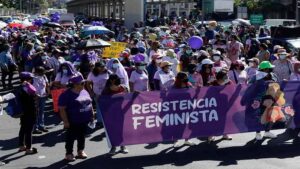 marcha-salvador-mujer