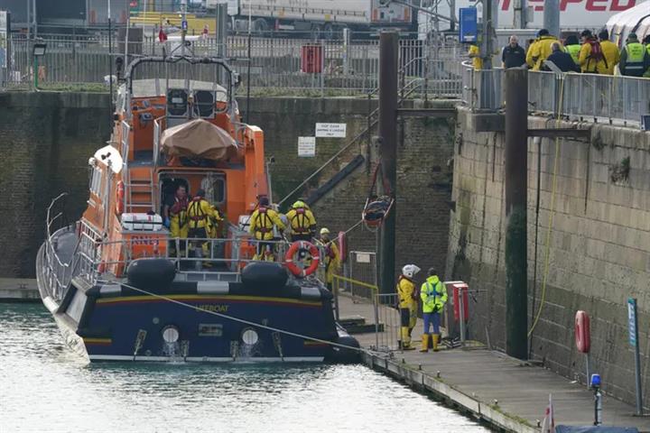 inmigrantes naufragio canal mancha francia