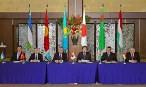 sesiono-en-tokio-ix-reunion-del-dialogo-asia-central-japon