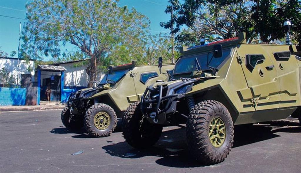 El Salvador Vehículos militares en Soyapango