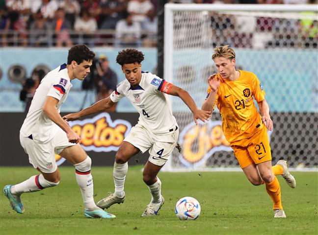 los-anonimos-del-futbol-ganan-protagonismo-en-qatar