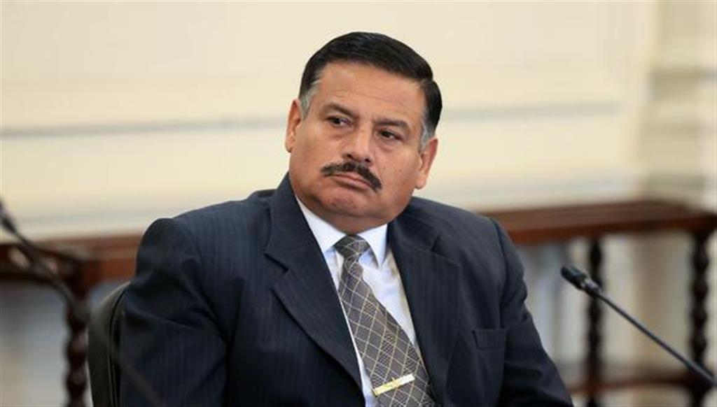 Peru ministro Defensa renuncia