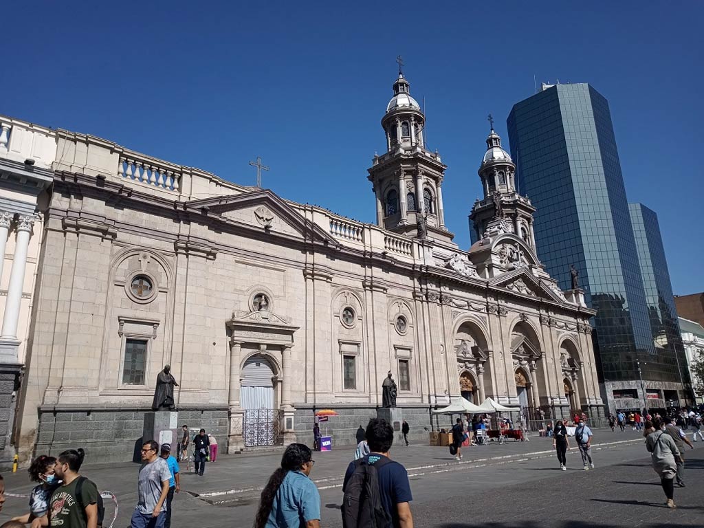 Plaza-de-Armas-StgoChile