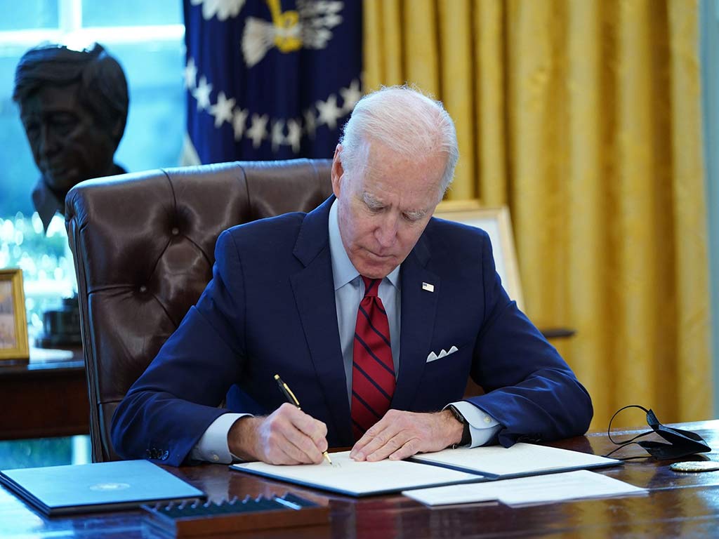 biden-firma