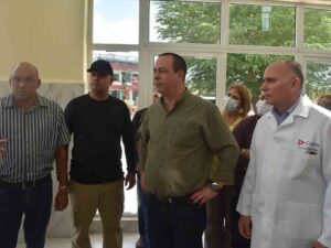 constato-ministro-de-salud-publica-de-cuba-inversiones-hospitalarias