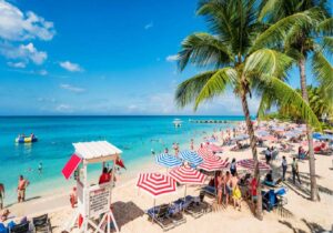 jamaica-busca-perfeccionar-su-marca-pais-en-el-sector-turistico