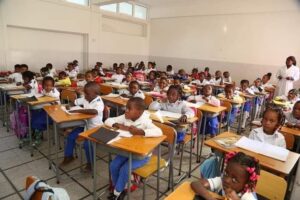 angola-reanudo-clases-de-la-educacion-general