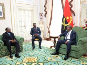 Angola-recibe-embajadores-I