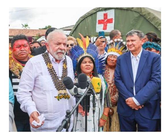 Lula bloquea transporte aereo y fluvial en zona indigena en Brasil