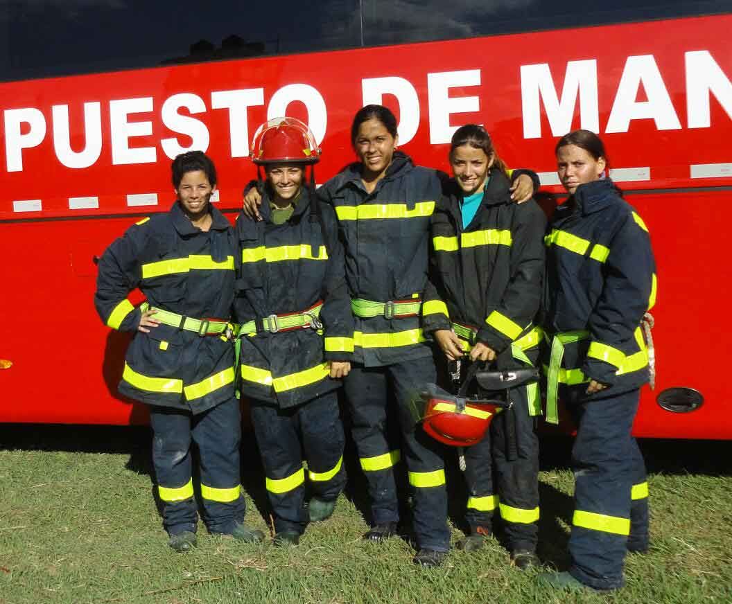 Portada escaner mujerres bomberas