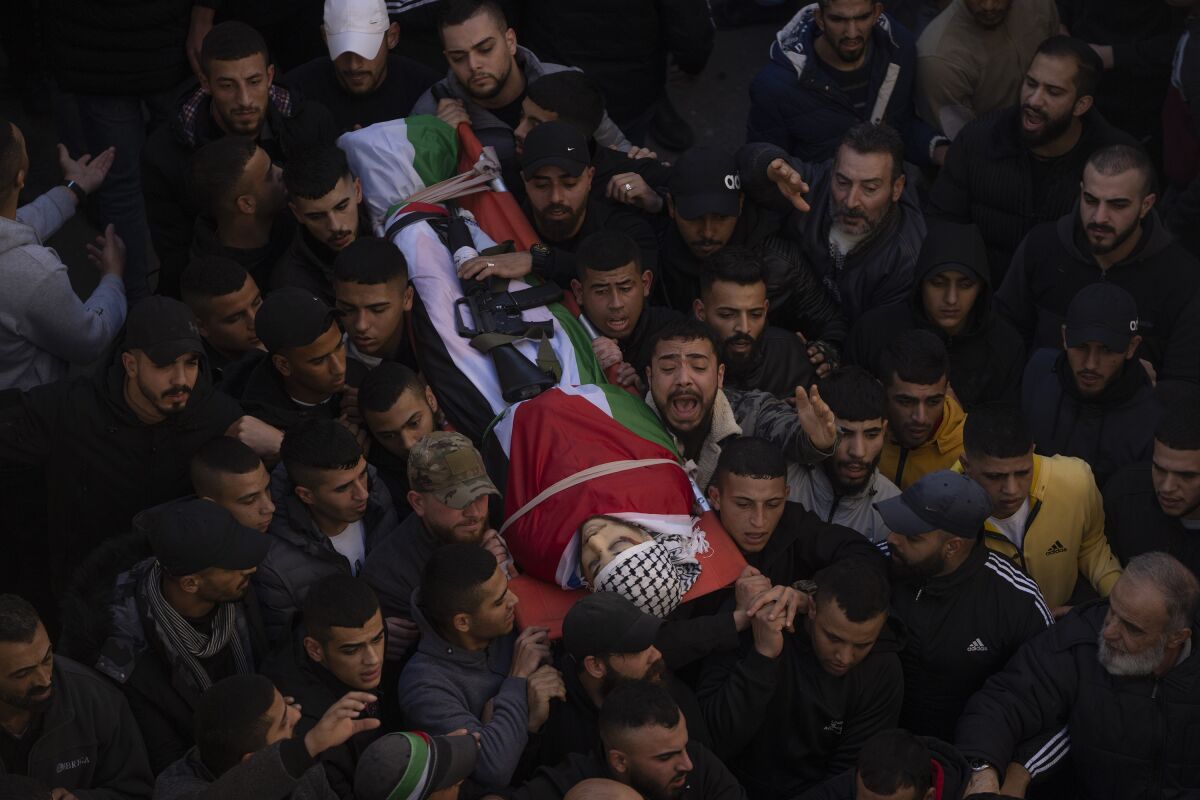palestinos-despiden-a-compatriotas-asesinados-por-israel