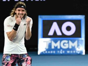 tsitsipas-sufre-pero-evita-sorpresas-en-abierto-de-tenis-de-australia