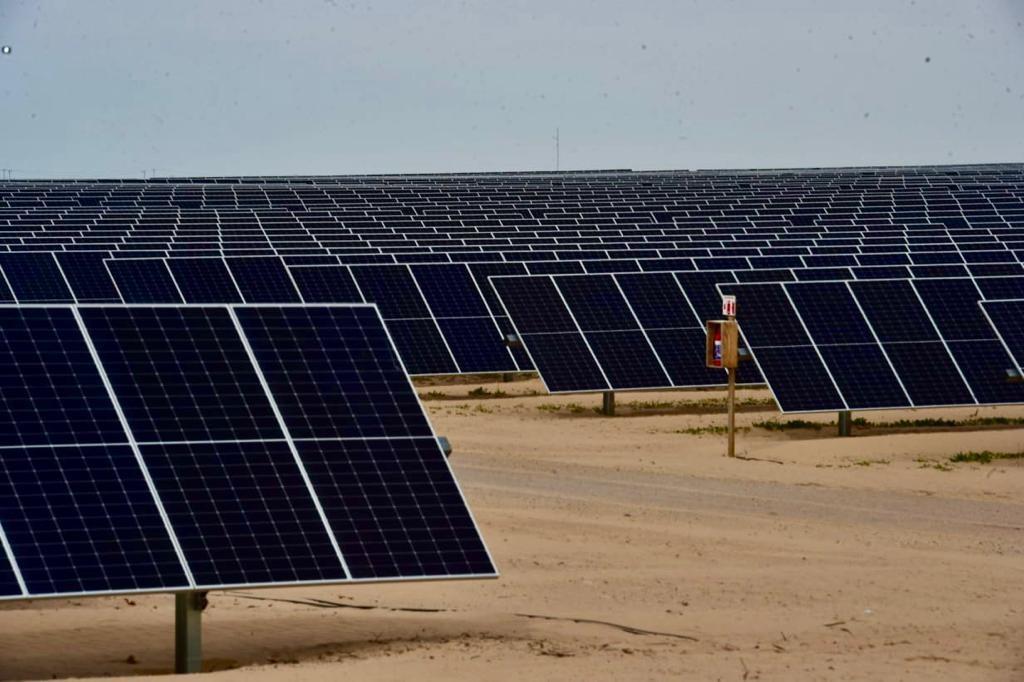  inaugura-lopez-obrador-primera-fase-de-gigantesca-planta-fotovoltaica