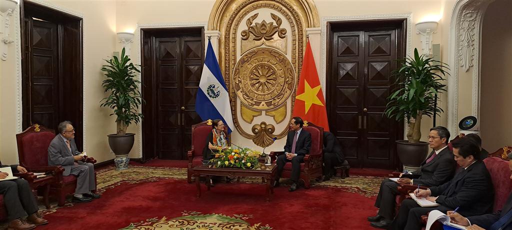 canciller-de-vietnam-augura-exito-a-visita-de-homologa-salvadorena