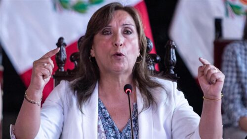 presidenta-de-peru-inicia-dialogo-sin-salidas-a-crisis-politica