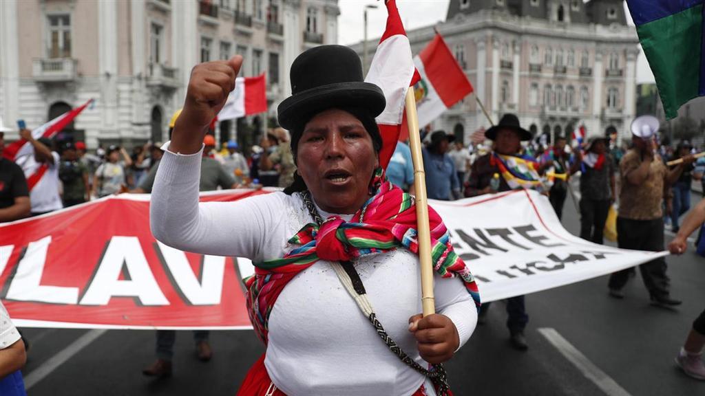indigenas-inician-segunda-marcha-de-protesta-a-capital-de-peru