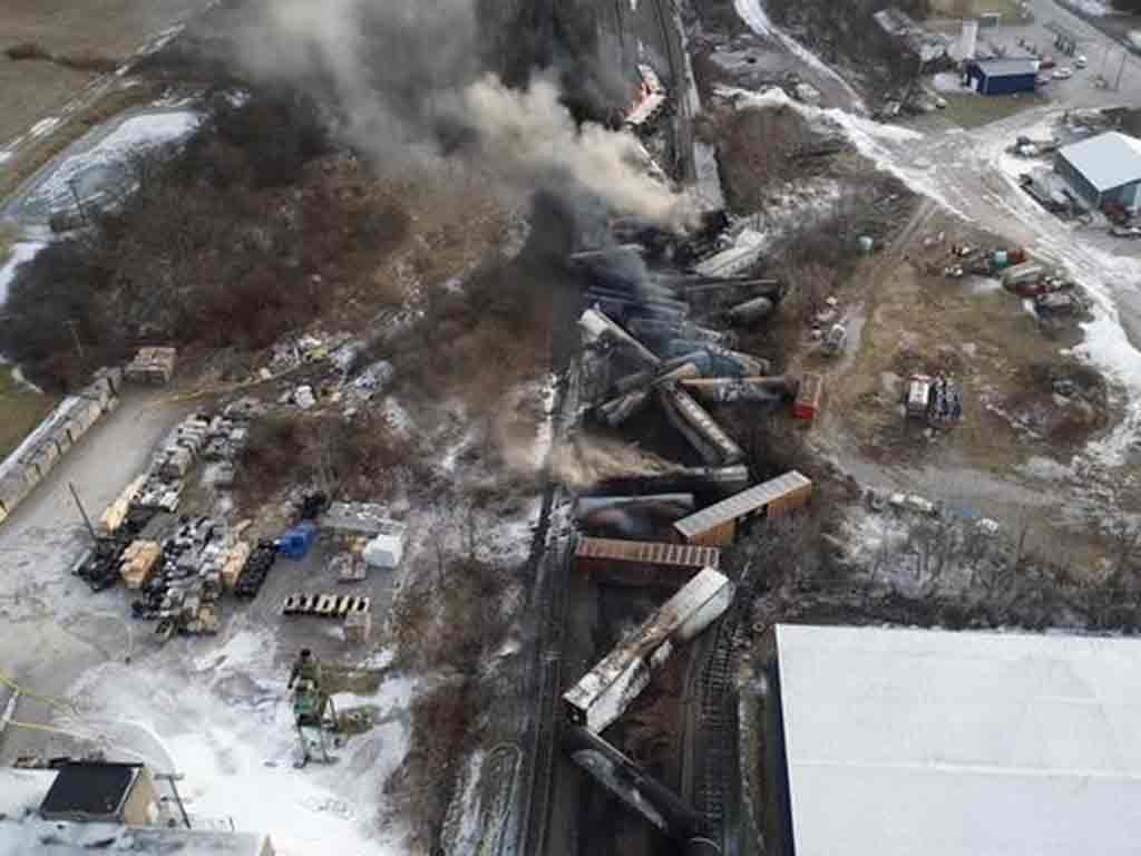 retiran-suelo-y-agua-contaminados-con-quimicos-toxicos-en-ohio-eeuu