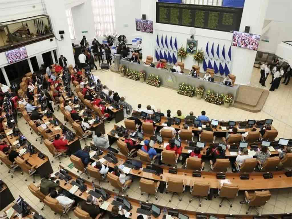  parlamento-de-nicaragua-rinde-homenaje-a-sandino