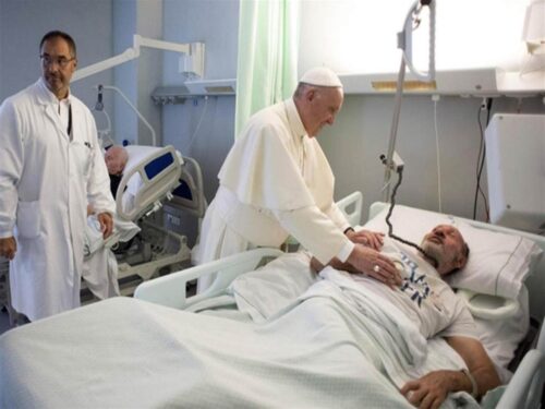papa-francisco-visita-enfermo