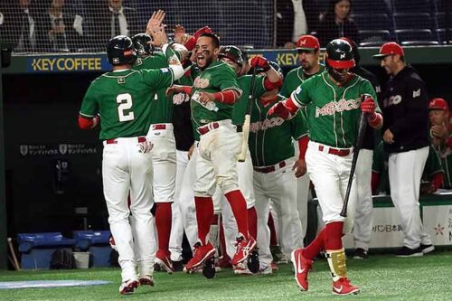 clasico-mundial-de-beisbol-mexico-pasa-a-cuartos-como-lider-grupal